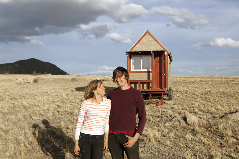 12 négyzetméteres házikót épített a pár: nem is tűnik olyan picinek belülről