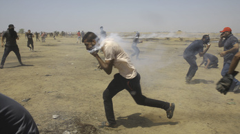 Több palesztint is agyonlőttek a Gázai övezetben kiújult tüntetésen