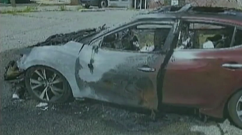 Totálkáros lett egy autó egy felrobbanó Samsung telefon miatt