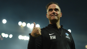 Robbie Williams és Ronaldo nyitja meg a világbajnokságot