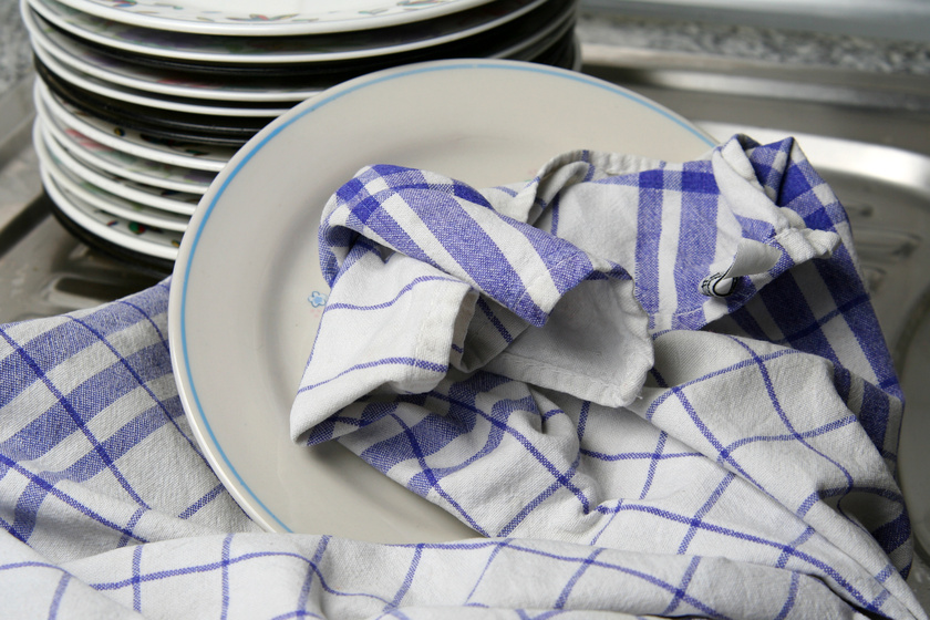 Milyen gyakran kell konyharuhát mosni? A kutatók elmondták a minimumot