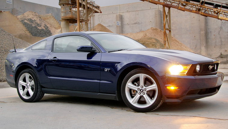 Elgázosított V6-os Mustang