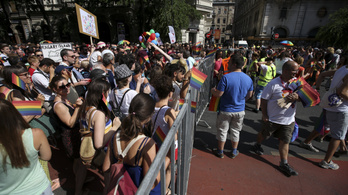 A Pride szervezői tárgyalnak a rendőrséggel, hogy ne legyen körbekordonozva a menet