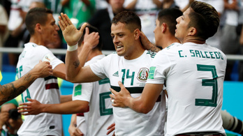Mexikó: kettőből kettő az 50. Chicharito Hernandez-góllal