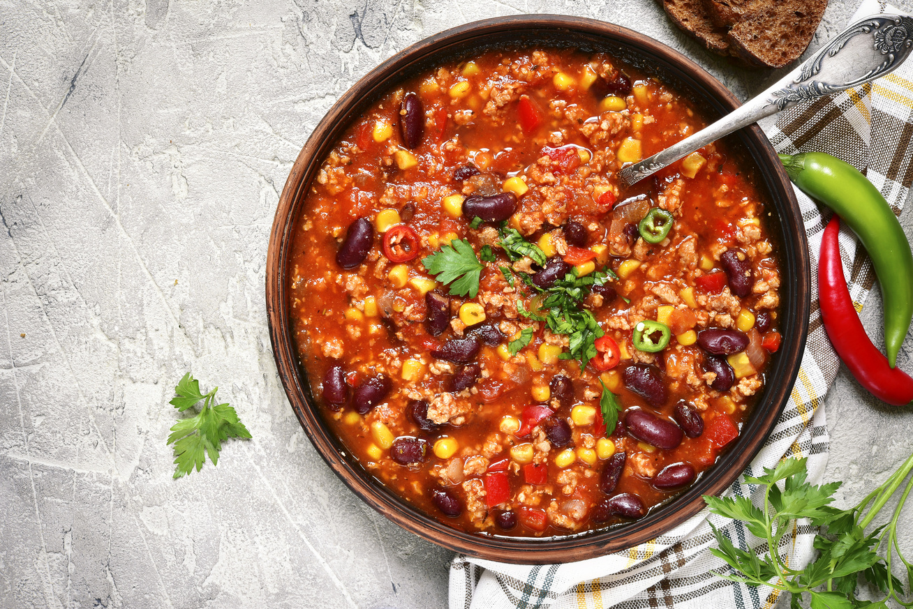 Az elronthatatlan chilis bab receptje: szinte megáll benne a kanál
