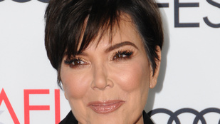 Kris Jenner szívesen világra segítené Cardi B gyerekét
