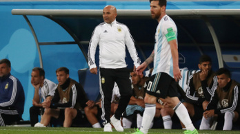 Az argentin kapitány Messitől kért engedélyt a cseréhez