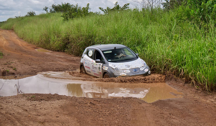 Az egész út egyik legrosszabb szakasza, a Kongo és Gabon közti kilométerek 