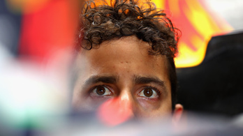 Balhé a Red Bullnál, Ricciardo kiakadt Verstappenre