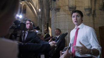Egy újságírónő fogdosásával vádolják a liberális kanadai miniszterelnököt