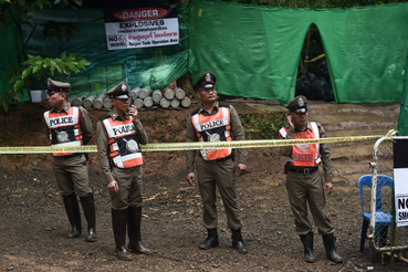 A rendőrség lezárta a Tham Luang barlangrendszer környékét