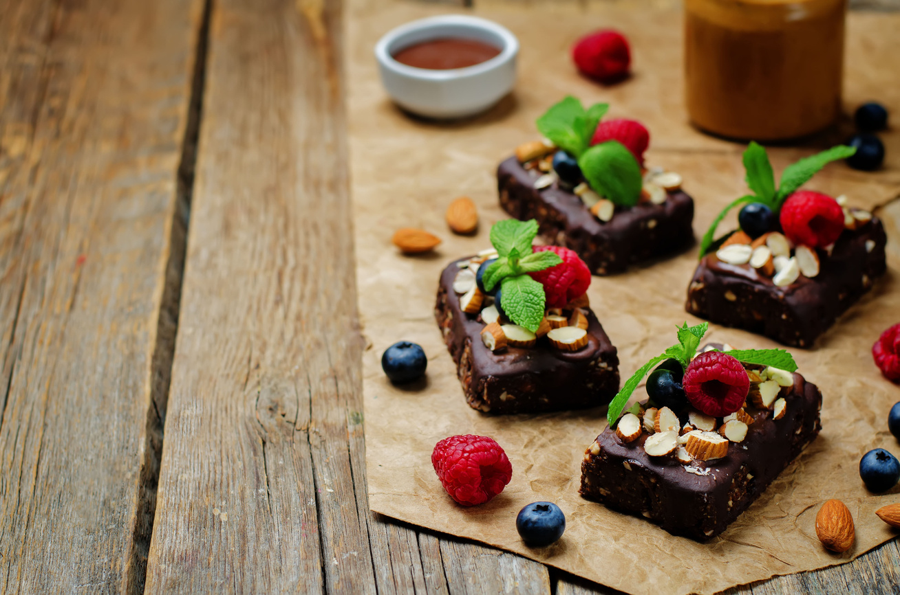 Sütés nélküli brownie mandulával és bogyós gyümölcsökkel - Bűntudat nélkül eheted