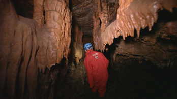 Föld alatti túra Magyarország legnagyobb barlangjában