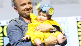 Aaron Paul drogszakácsnak öltöztette 5 hónapos kislányát