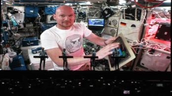 Egy német űrhajós élőben jelentkezett be a Kraftwerk koncertjén