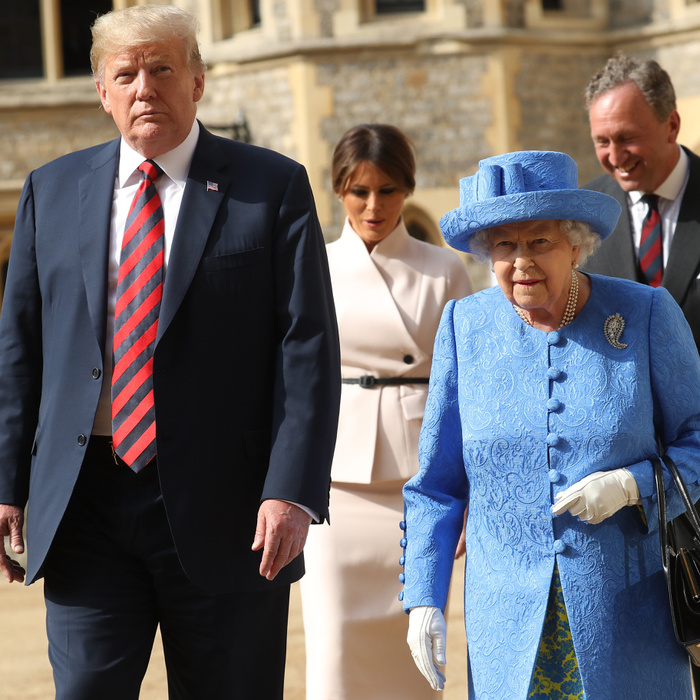 II. Erzsébet a brossával árulta el, mit gondol Donald Trumpról