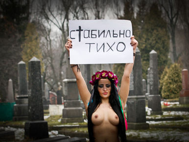 A félmeztelen ukrán tüntetők valódi párttá akarnak válni