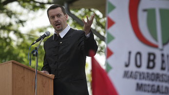 Nem acsarkodás szkinhednek nevezni a Jobbik elnökét