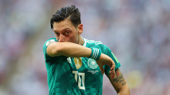 A német futballelnök elismerte, hogy ő is hibázott Özil ügyében