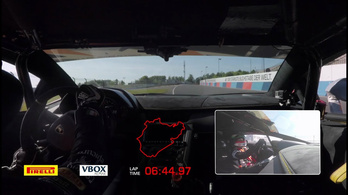 Videón a Lamborghini Porsche-verő nürburgringi köre