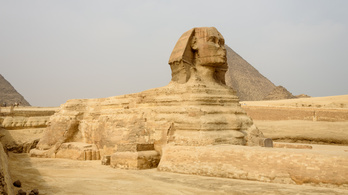 Újabb Szfinxet áshattak ki a föld alól Egyiptomban