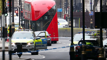 Terrorcselekményként kezelik a londoni parlamenti karambolt