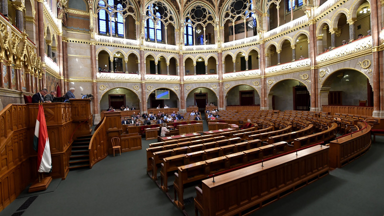 Teljes a Fidesz–KDNP-s bojkott: senki nem ment el a parlamentbe