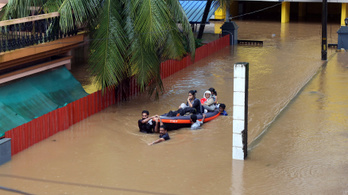 Több száz embert meghalt az árvíz miatt Indiában