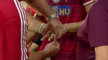 A Debrecen cserével kezdte a bajnokit, mert játékosa nem tudta lehúzni ujjáról a gyűrűjét