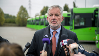 Ritkítják a buszjáratokat Pécsen