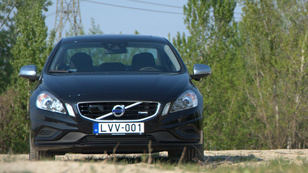Teszt: Volvo S60 T4 – 2011.