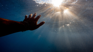 Így néz ki az ember keze, ha 55 órát van a vízben