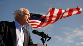 81 évesen meghalt John McCain