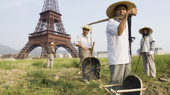 Csúcson a francia turizmus, a kínaiak rákaptak Párizsra