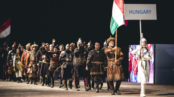 Orbán személyesen tekintette meg a nomád magyarok bevonulását Kirgizisztánban