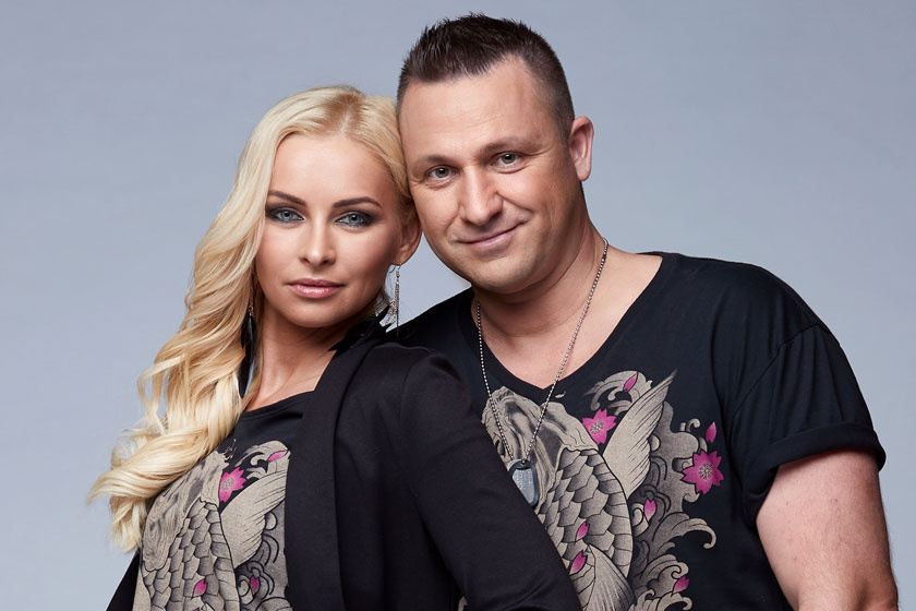 A magyar énekes a tévéműsorban veszett össze barátnőjével - A szakítás szélére kerültek