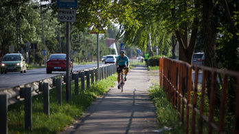 Csúszik a Budapest-Balaton kerékpárút építése