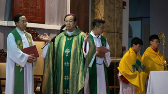 Közel 70 éves vitát zárt le a Vatikán és Kína