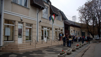 Hazaárulás miatt indul eljárás a beregszászi magyar állampolgári eskük miatt