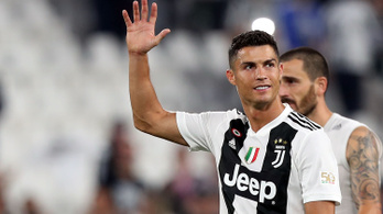 Három gólt hozott össze Ronaldo, simán verte a Napolit a Juventus