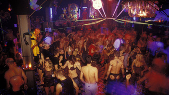 Nagy buli után nagy ijedség a berlini szexklubban