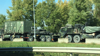 Külföldi csapatok haladnak át konvojban az országon a hétvégén