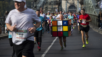 Több mint 14 ezren futottak vasárnap a budapesti maratonon