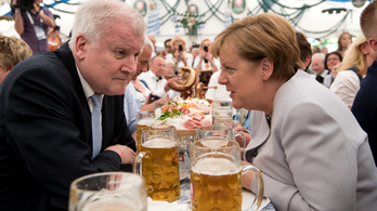 Bajorországról szavaznak, de ez Merkel jövőjére is hatással lehet