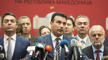 Ellenzéki képviselők megszegték a pártfegyelmet, átment Macedónia névváltoztatása