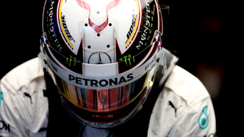 Pályacsúccsal Hamiltoné a pole, Vettel csak 5. helyről rajtol