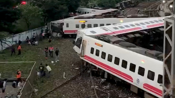 Kisiklott a Puyuma Express: 22 halott, több tucat sérült
