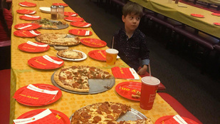 Senki nem jött el a 6 éves kisfiú szülinapi pizzapartijára