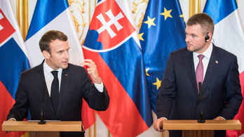 Macron a CEU-ról is beszélt Pozsonyban