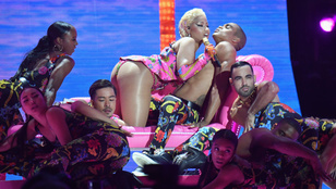 Nicki Minaj elég keményen összeszexizte az MTV gáláját